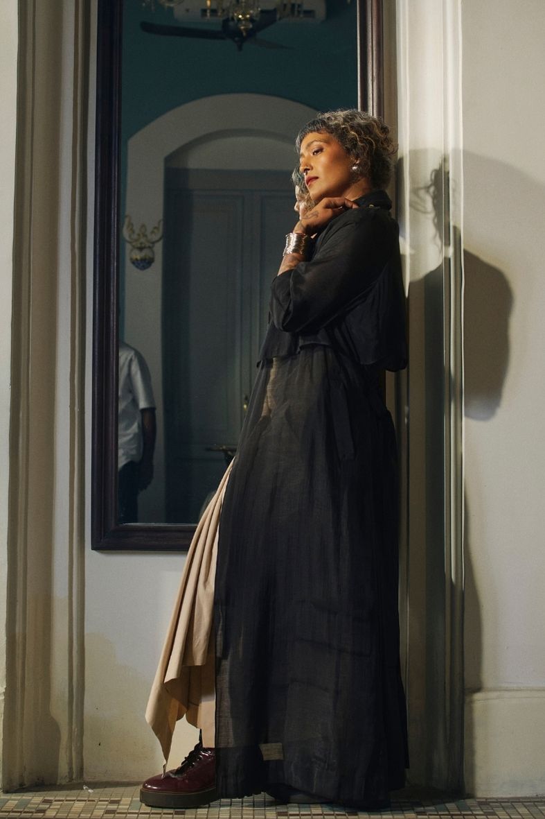 Sia Mul-Chanderi Trench in Black