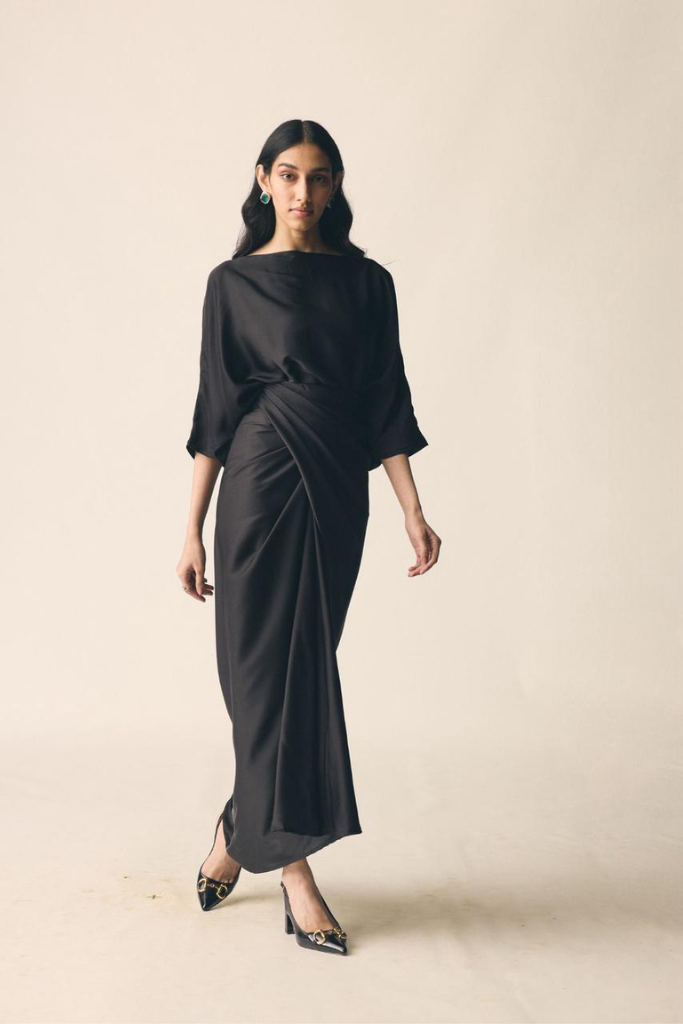 Mor Set in Black Satin