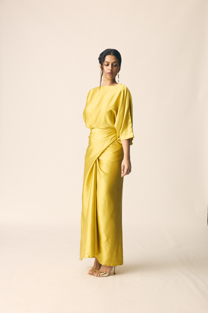 Mor Set Kesar Yellow Satin