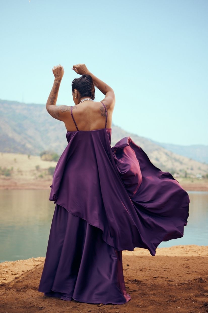 Adaa Set in Light Deep Violet