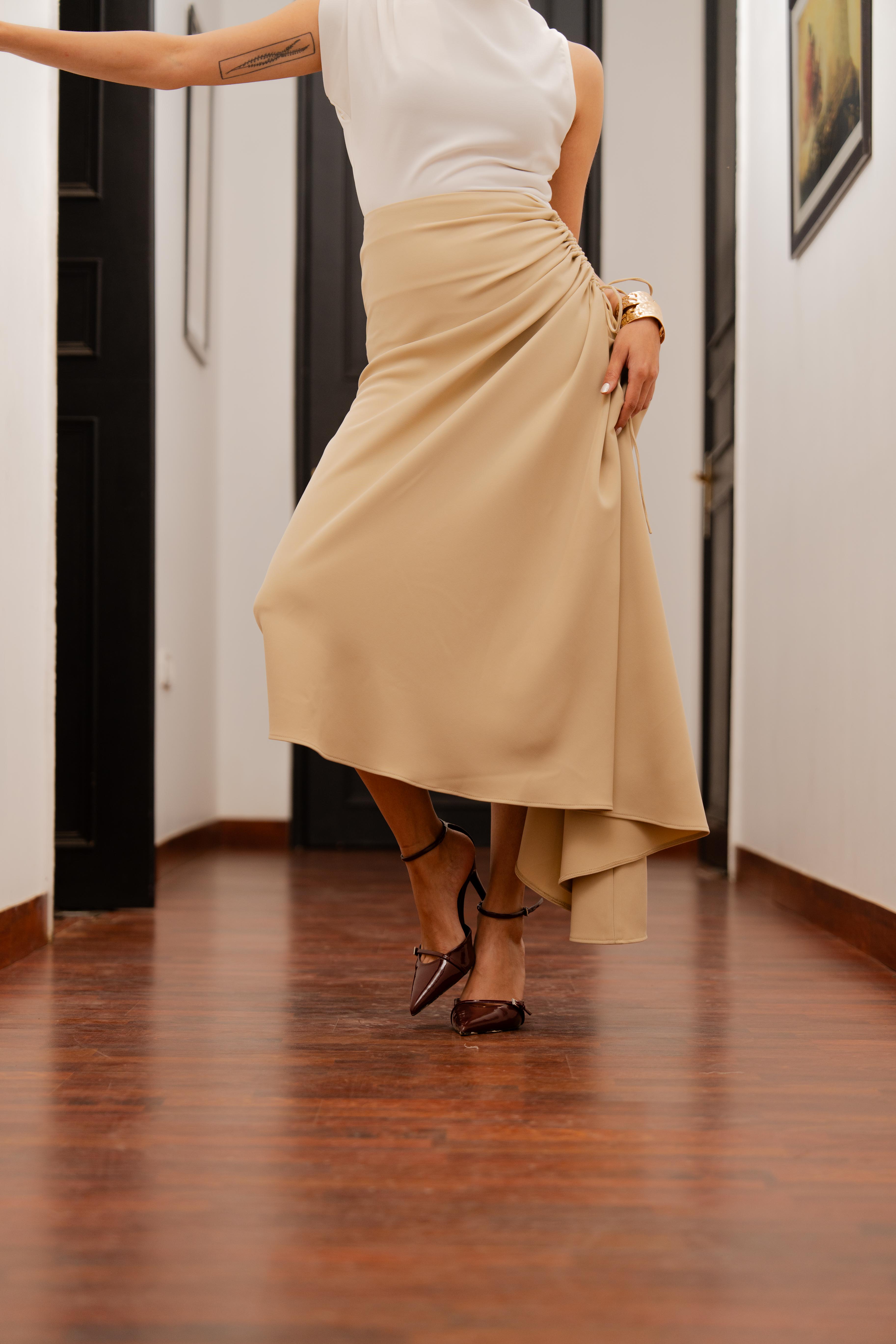 Roule Skirt in Tan