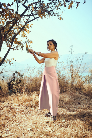 Orb skirt in Light Pink