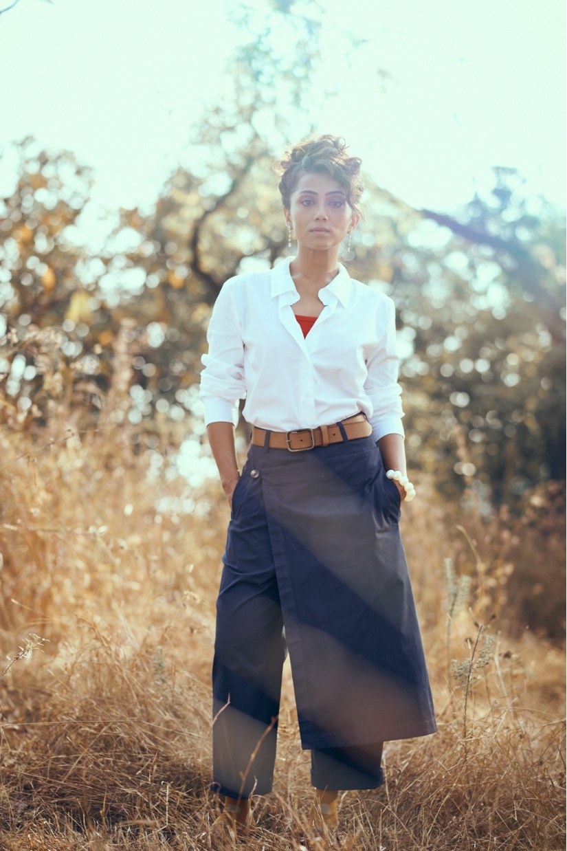 Lina Pants in Navy Blue