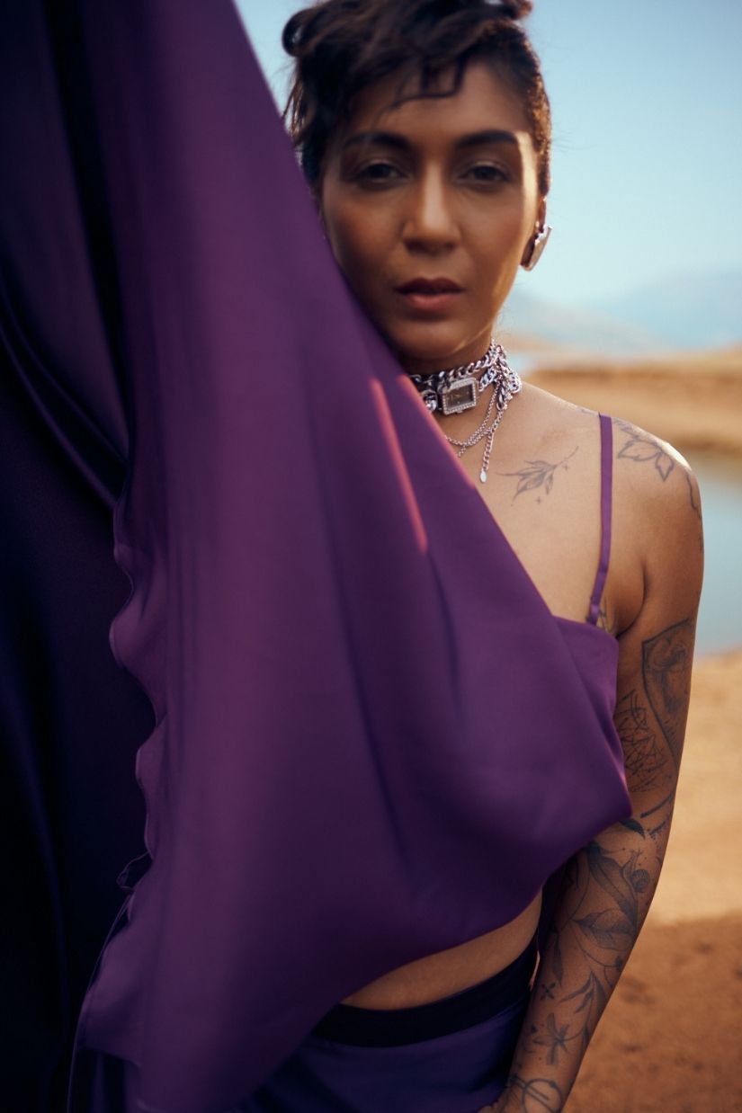 Adaa Set in Light Deep Violet