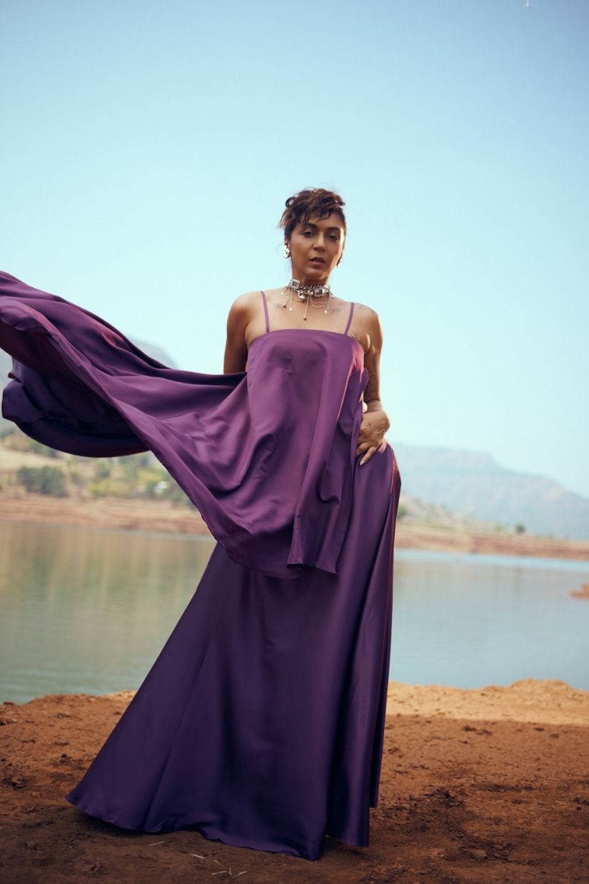 Adaa Set in Light Deep Violet
