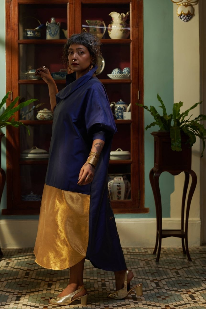 Amaai Dress in Dark Blue Brocade