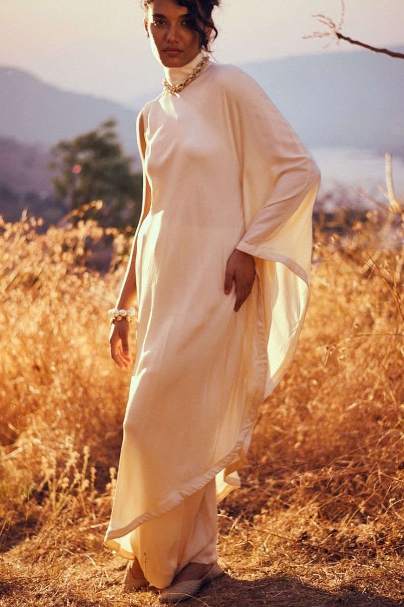 Alaya Satin Set in Ivory