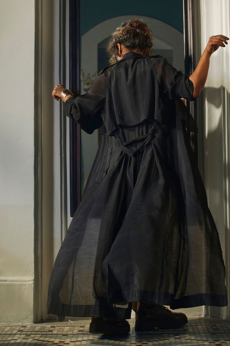 Sia Mul-Chanderi Trench in Black